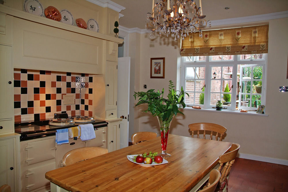 Pbc - Perriford House Hotel Кидерминстър Екстериор снимка